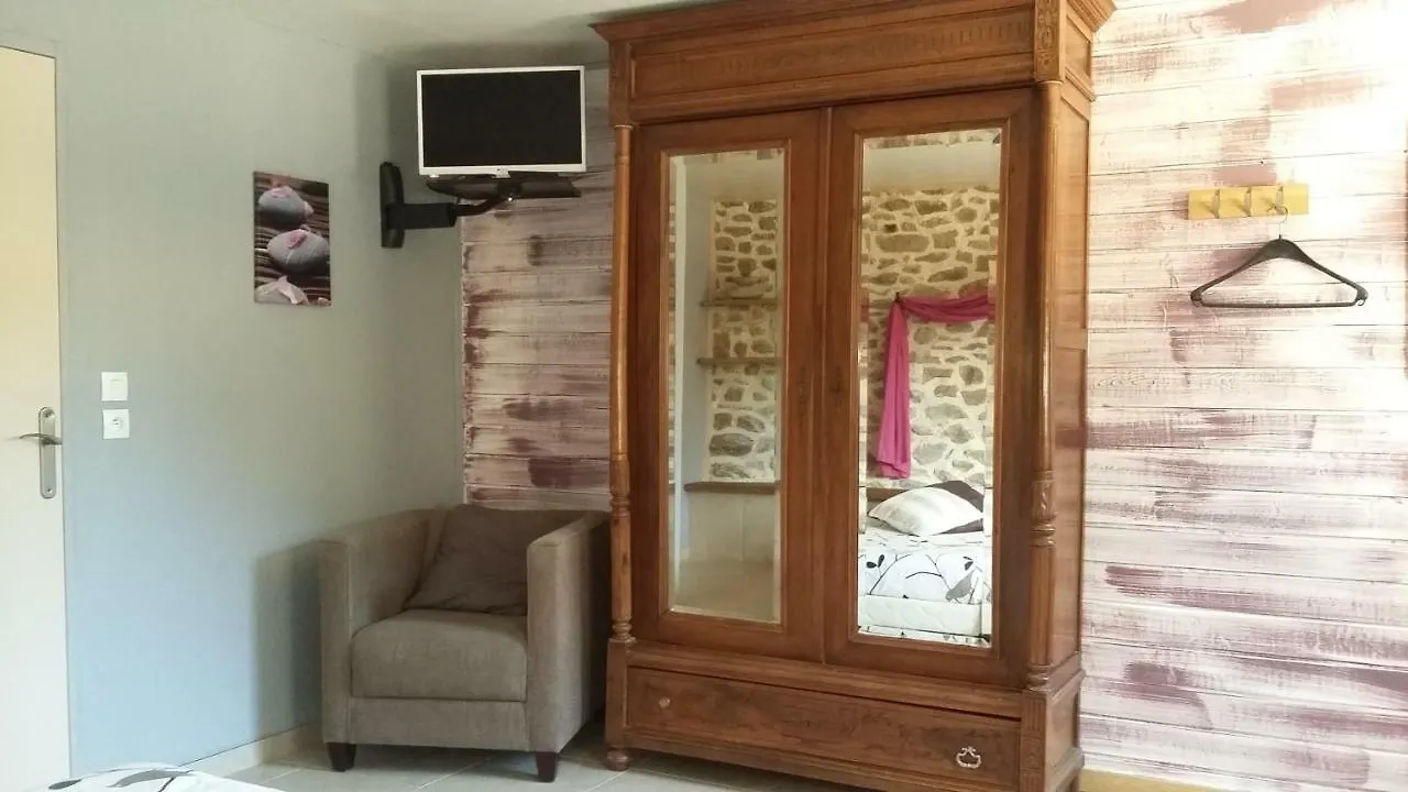 La Roussilhe Bed & Breakfast Sousceyrac